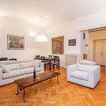 Skyline Penthouse With Private Rooftop Daire *