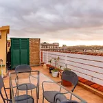 Skyline Penthouse With Private Rooftop