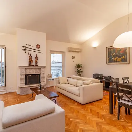 Skyline Penthouse With Private Rooftop Appartamento