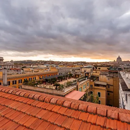 Skyline Penthouse With Private Rooftop *