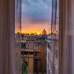 Skyline Penthouse With Private Rooftop *